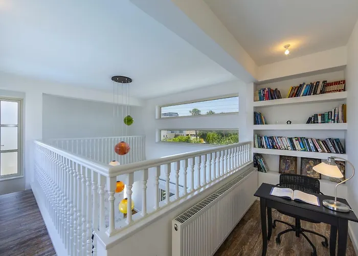 Marisol Kiti Ларнака