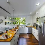 Marisol Kiti Villa *