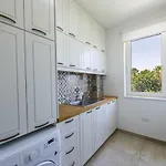 Marisol Kiti * Larnaca