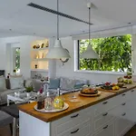 Marisol Kiti Villa *
