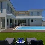 Villa Marisol Kiti