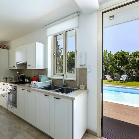 Marisol Kiti 빌라 라르나카