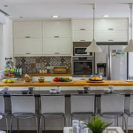 Marisol Kiti Villa *