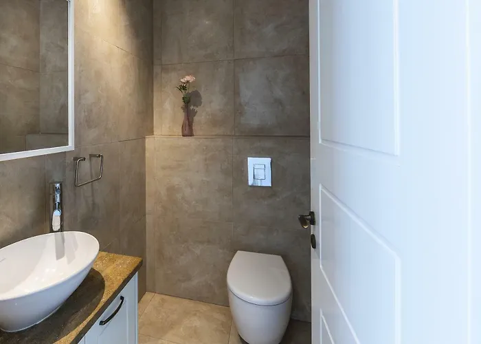 Willa Marisol Kiti *